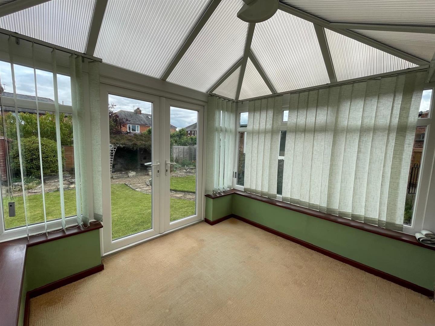 10 MILLFIELD AVENUE